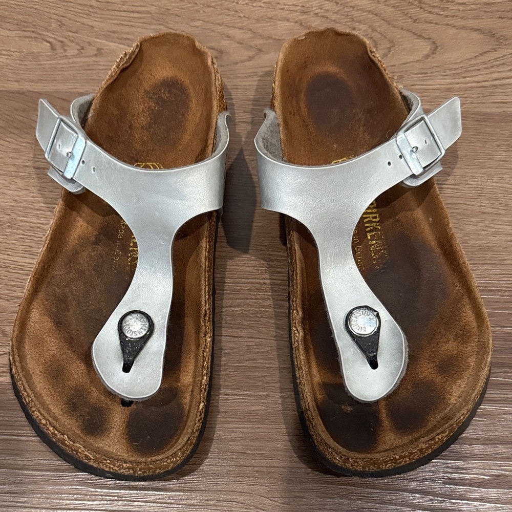 Birkenstock Women’s Metallic Silver Thong Sandals